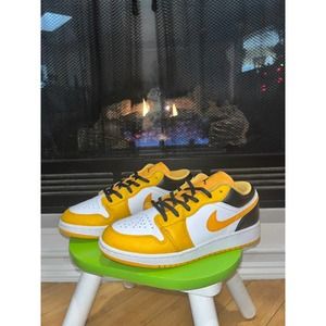 Jordan 1 Low Taxi (GS) 5.5y